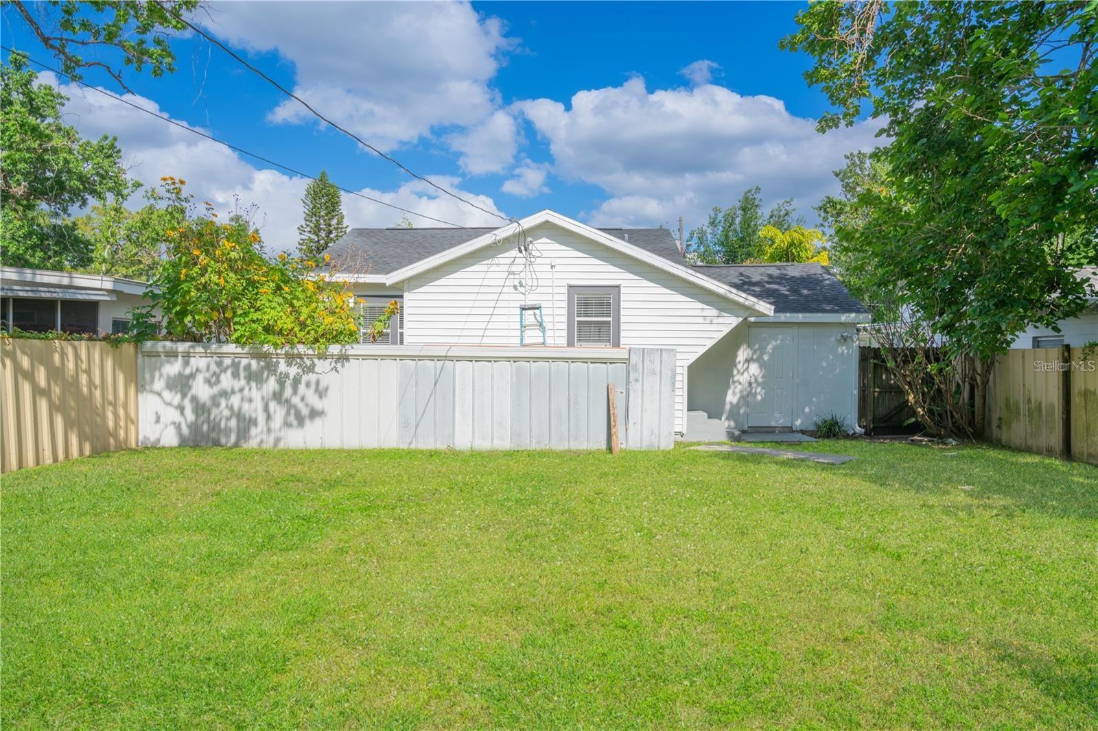 Image 3 of 9 For 811 Overspin Drive