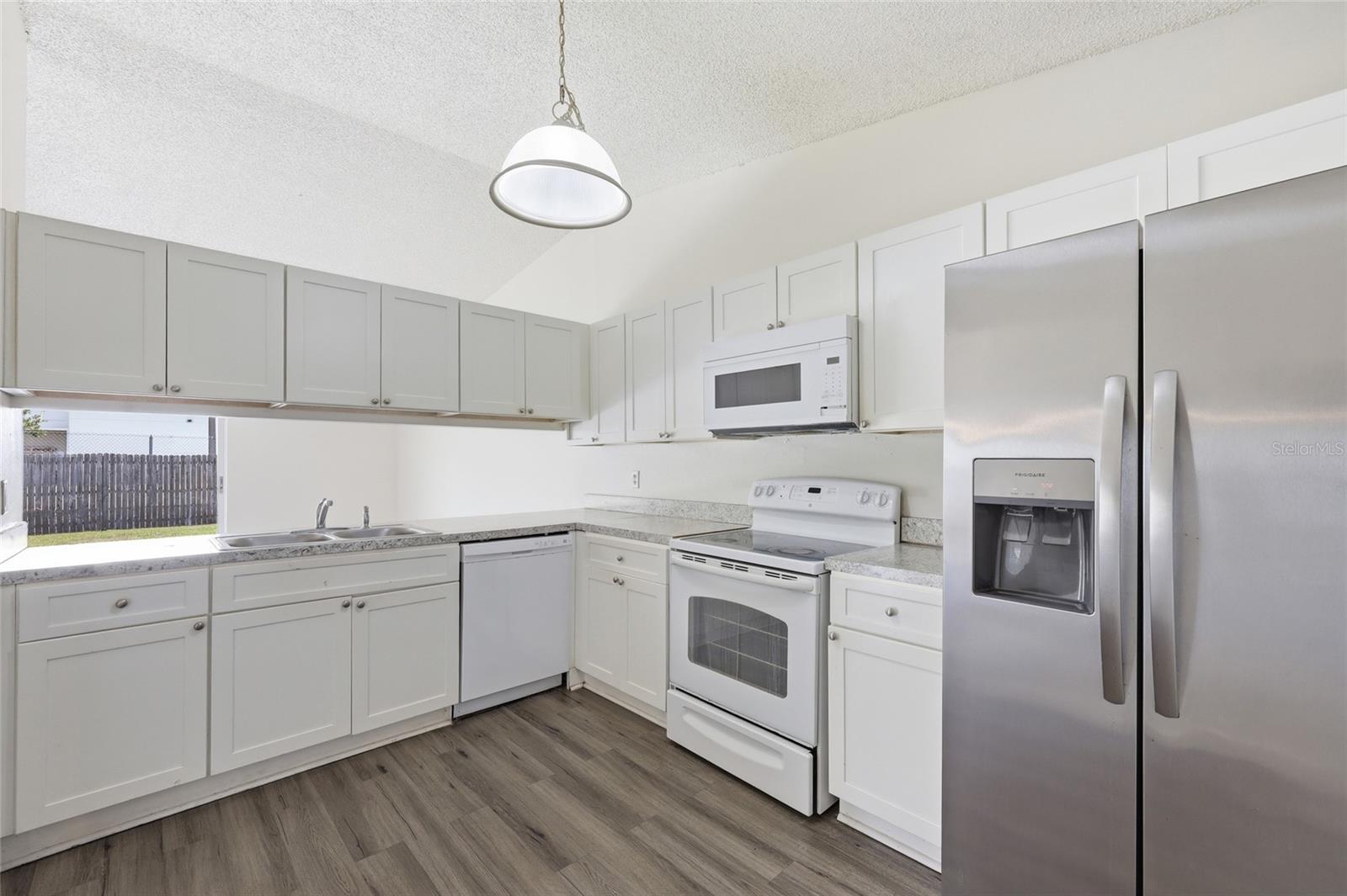 Image 18 of 34 For 1101 Alicante Avenue