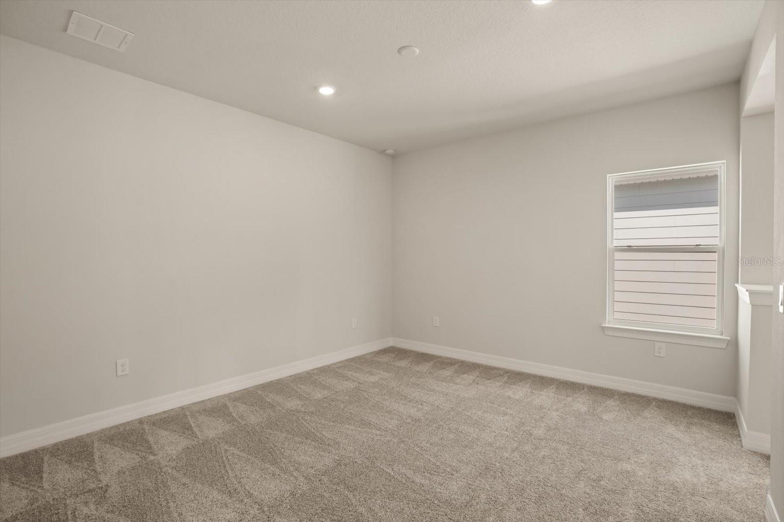 Listing photo id 30 for 8352 Park Cliff Way