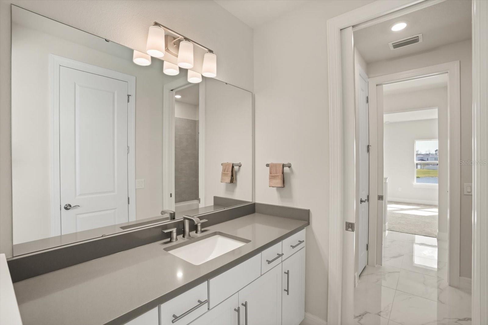Listing photo id 44 for 8352 Park Cliff Way