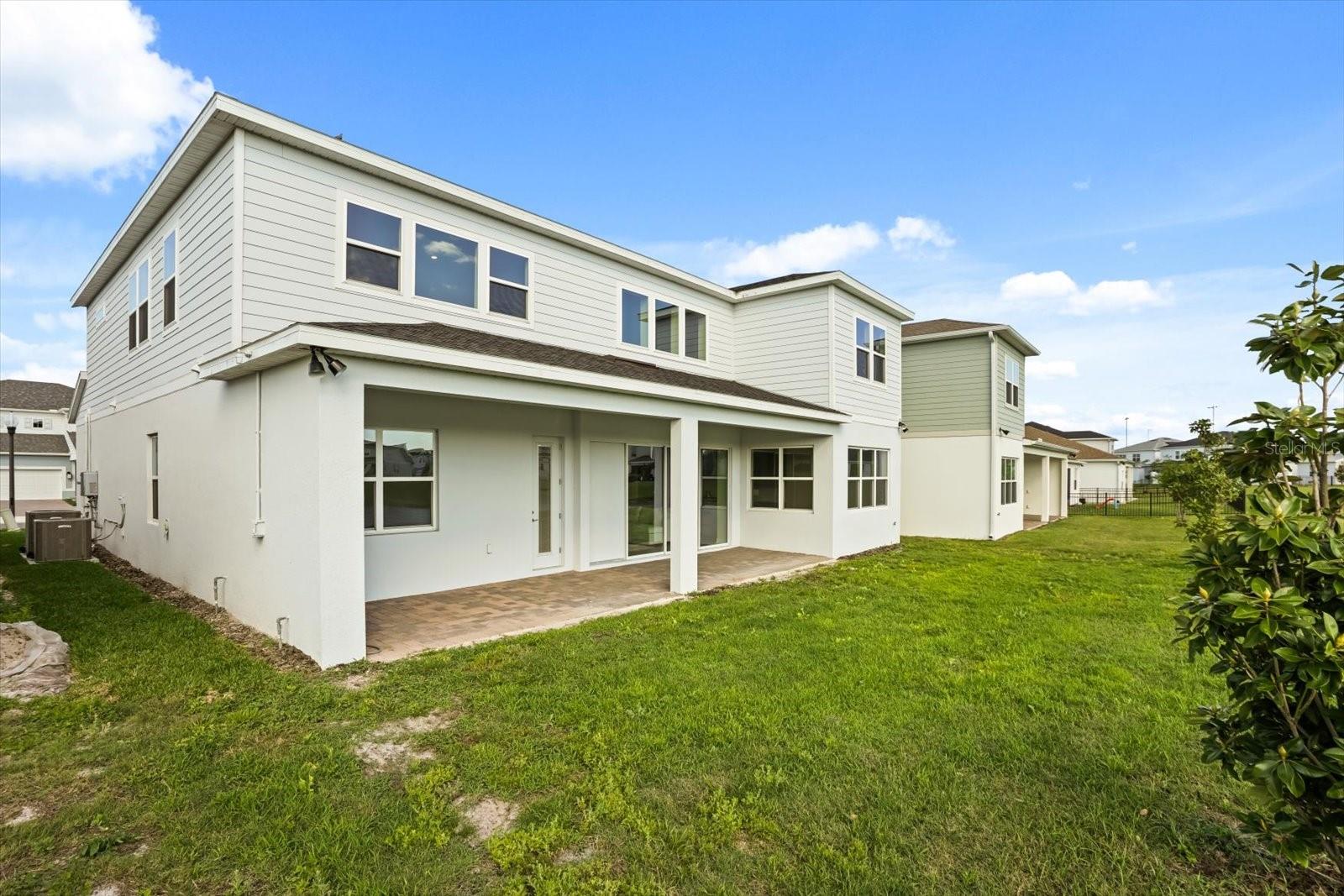 Listing photo id 50 for 8352 Park Cliff Way