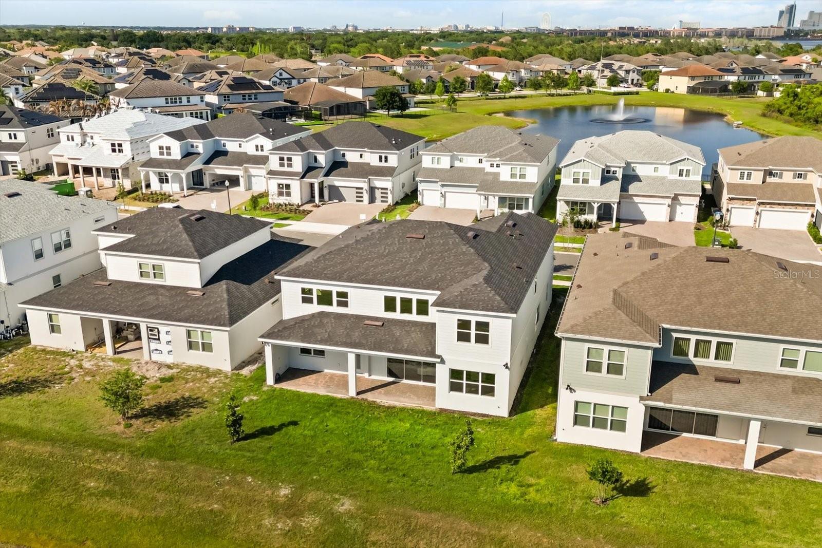 Listing photo id 53 for 8352 Park Cliff Way