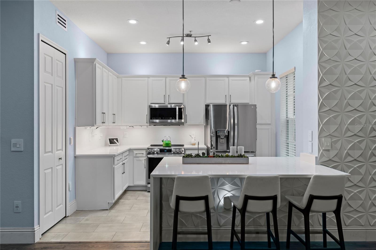 Listing photo id 11 for 1845 Common Way Road 28-103