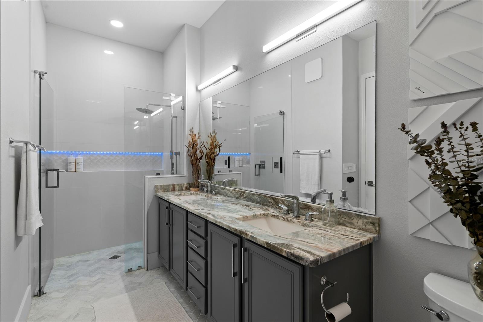 Listing photo id 22 for 1845 Common Way Road 28-103