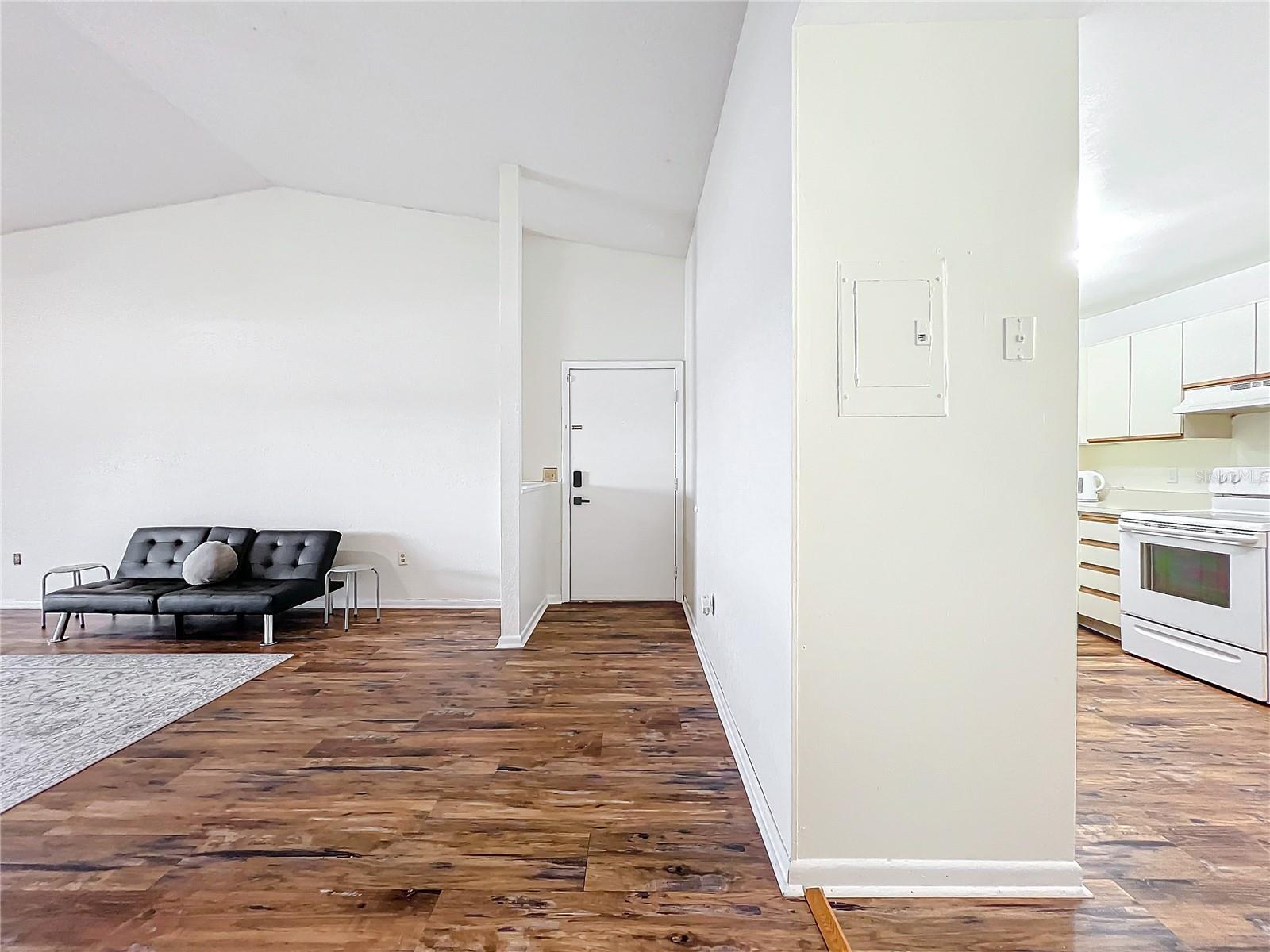 Image 9 of 55 For 4166 Plantation Cove Drive 505