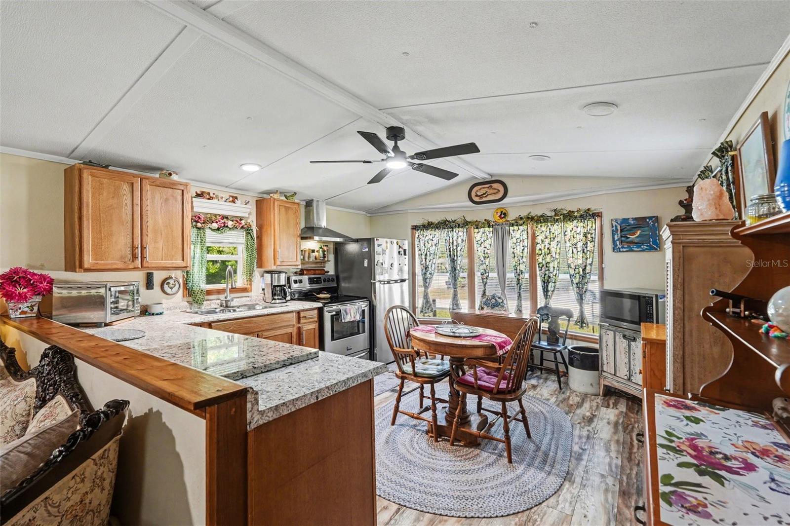 Image 13 of 30 For 9243 Cooper Terrace