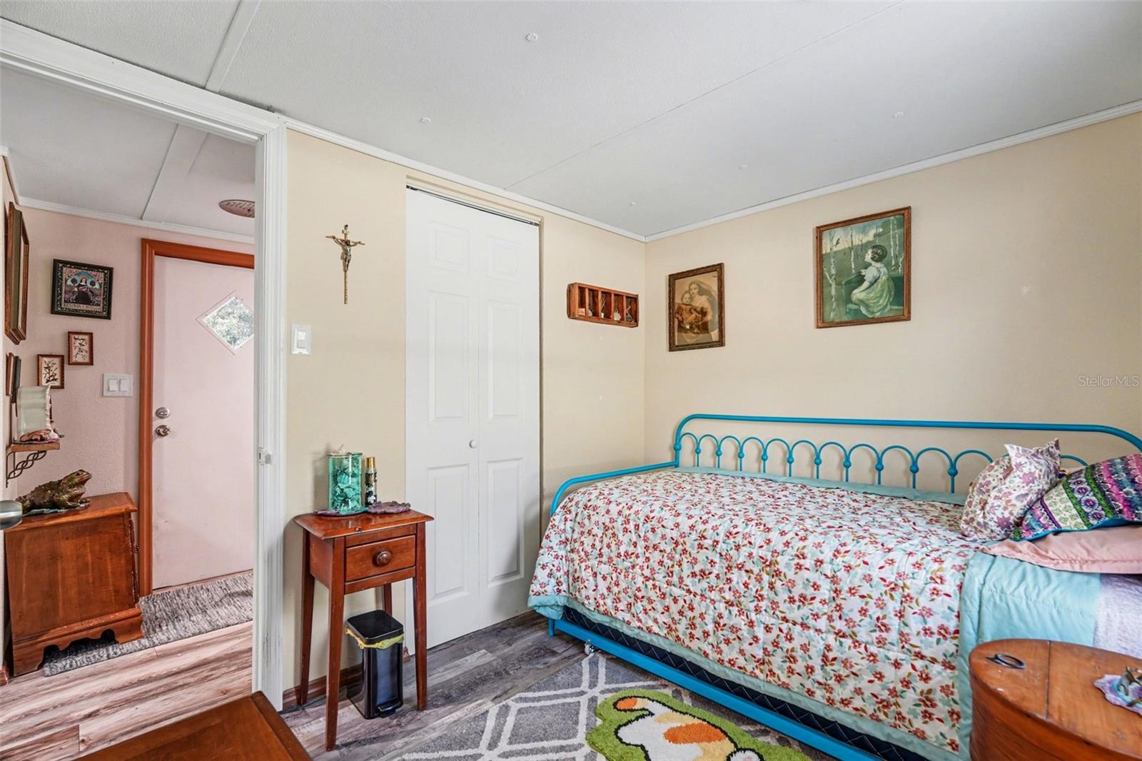 Image 17 of 30 For 9243 Cooper Terrace