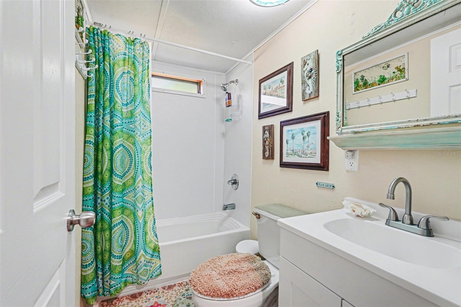 Image 20 of 30 For 9243 Cooper Terrace