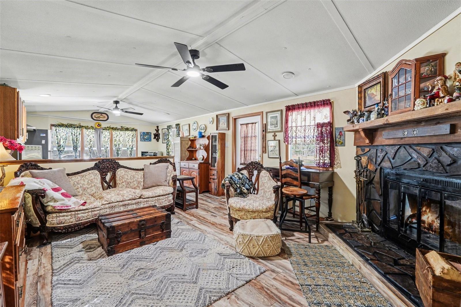 Image 8 of 30 For 9243 Cooper Terrace