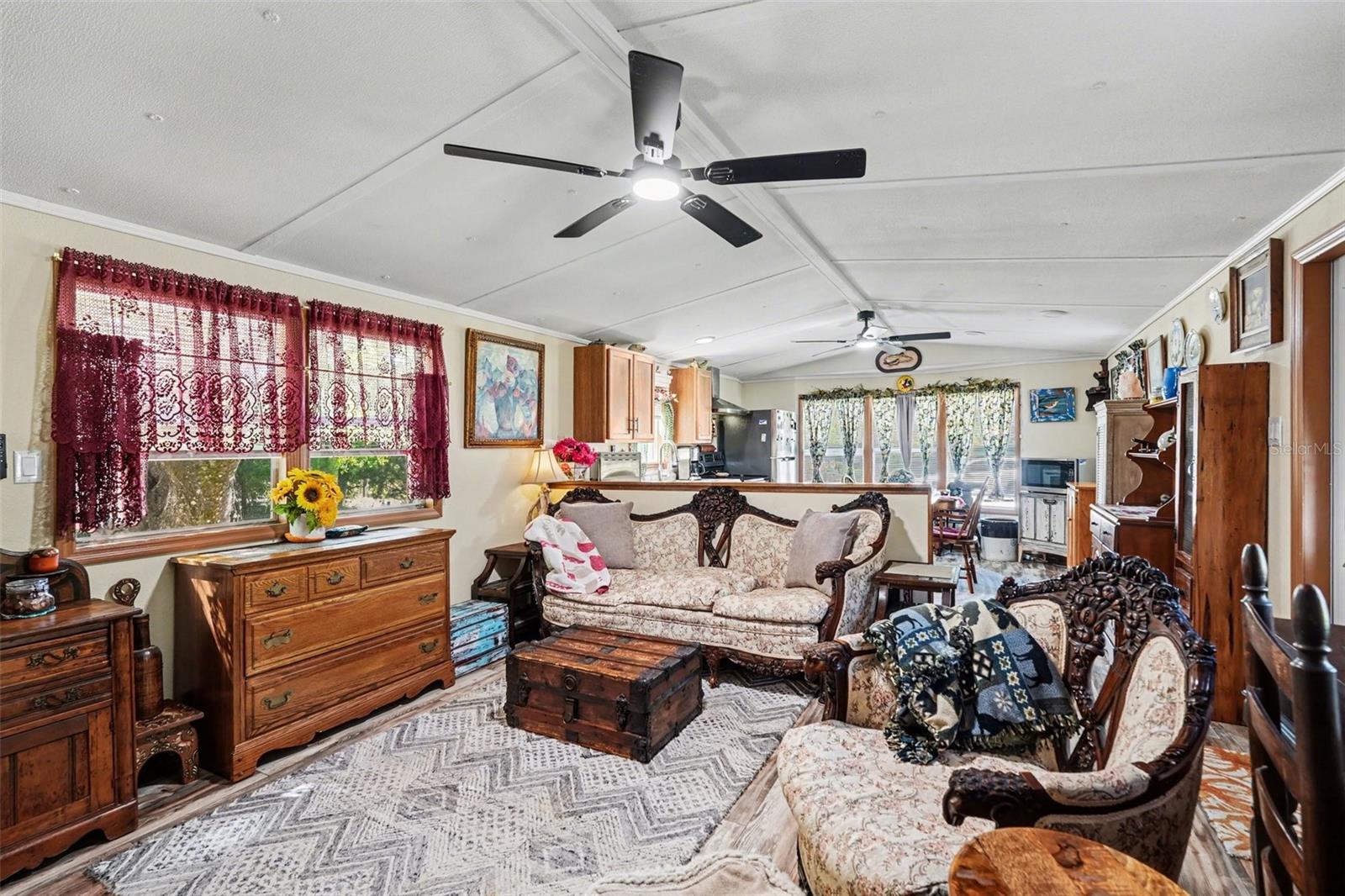 Image 9 of 30 For 9243 Cooper Terrace