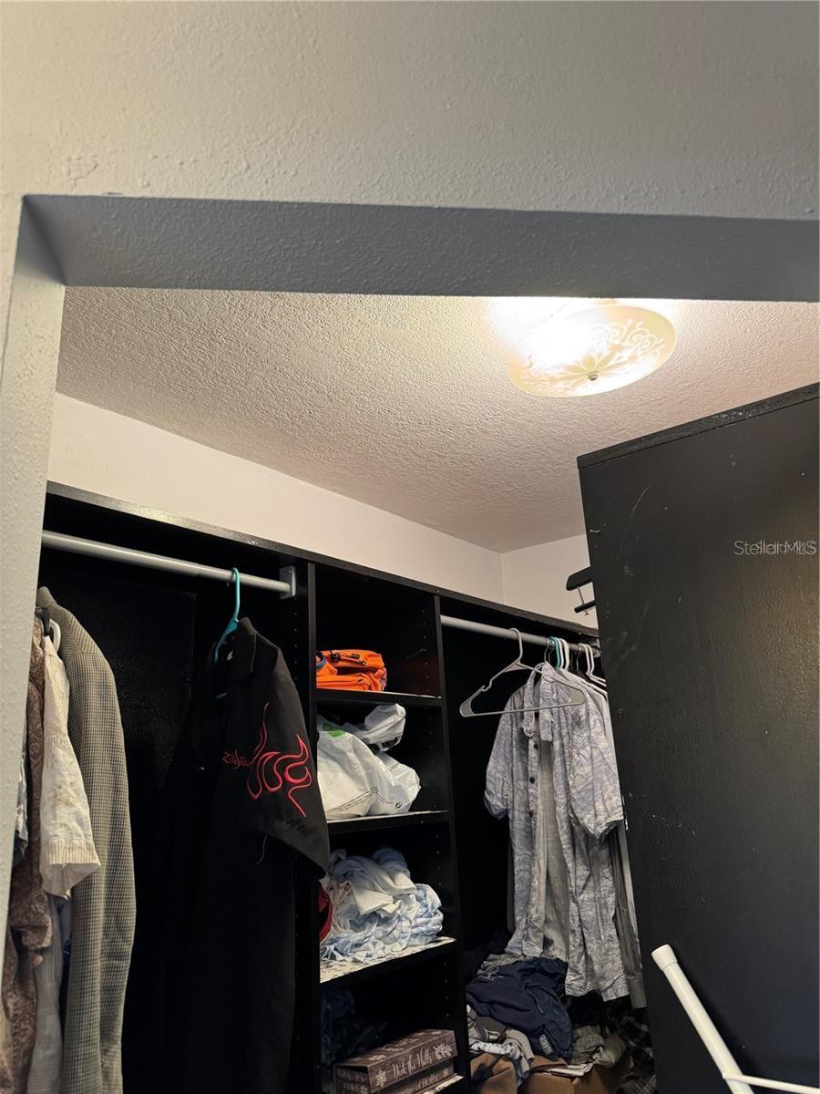 Image 19 of 37 For 1950 Summer Club Drive 202