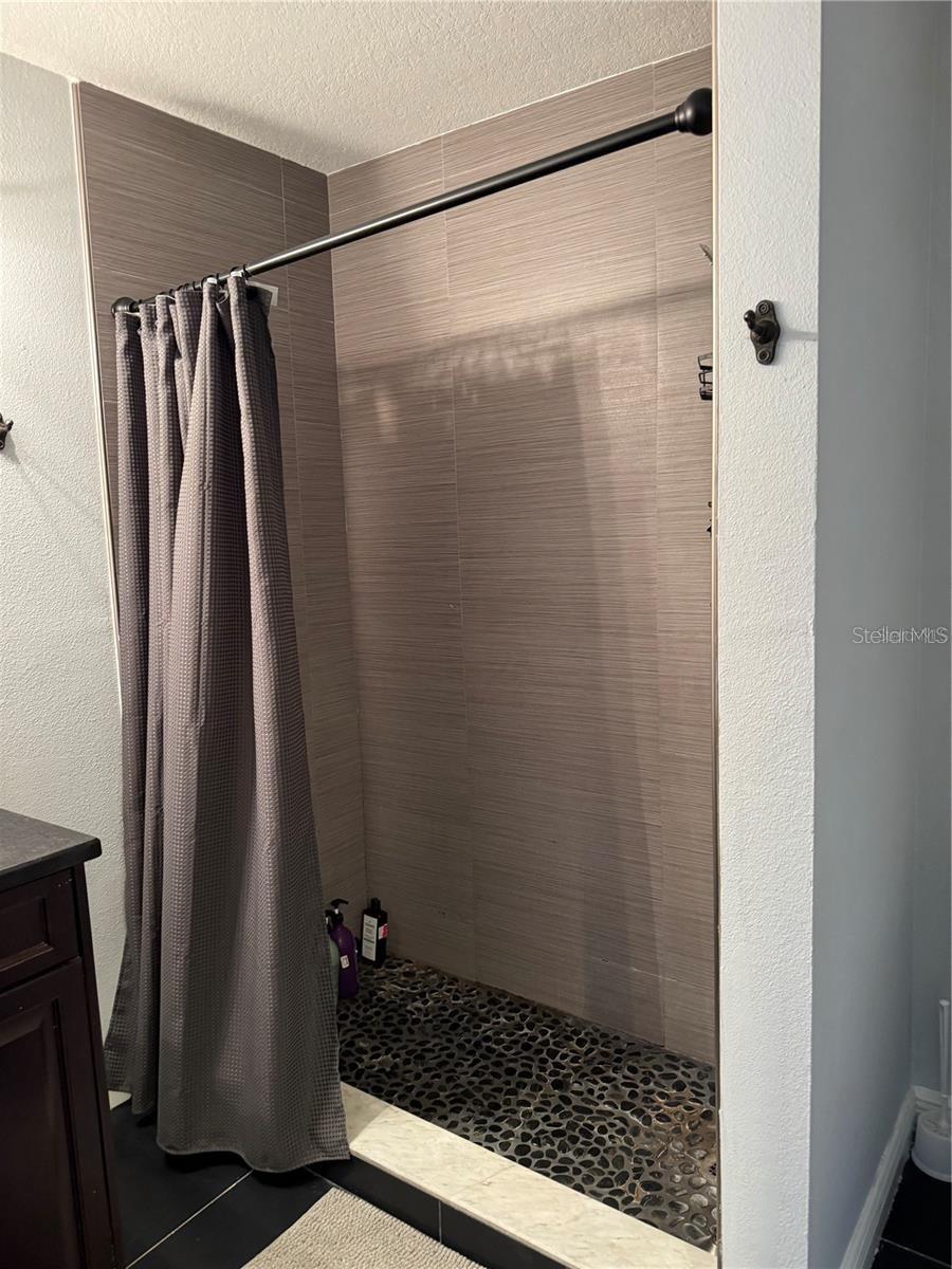 Image 20 of 37 For 1950 Summer Club Drive 202