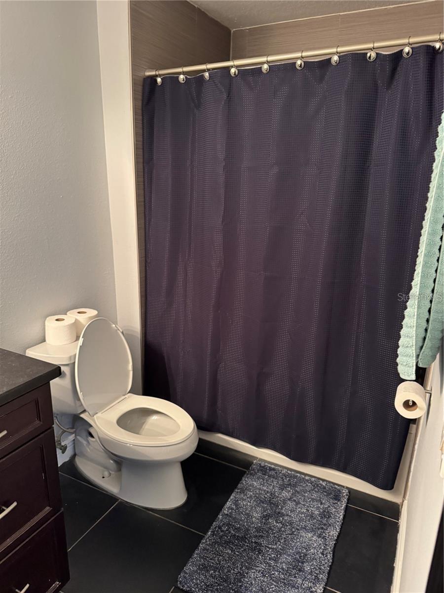 Image 27 of 37 For 1950 Summer Club Drive 202