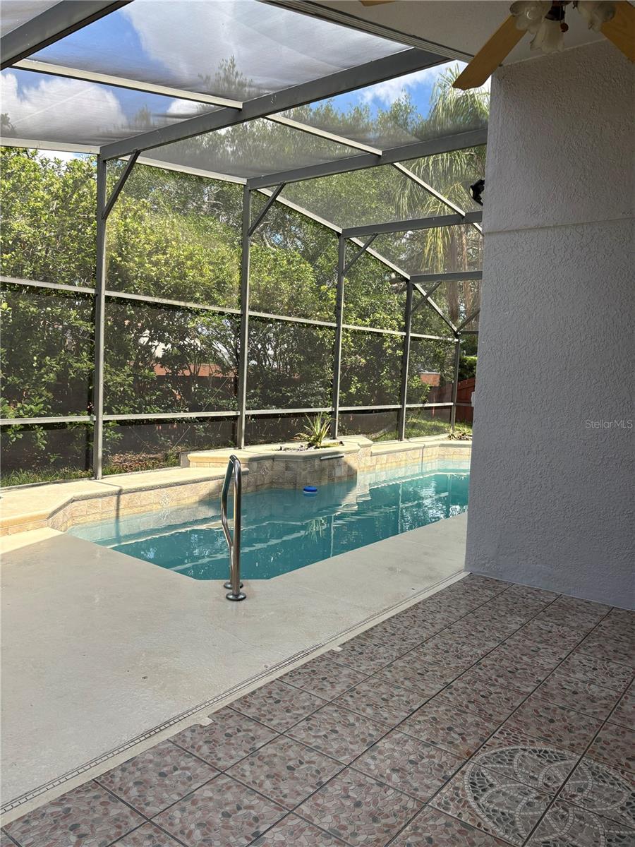 Image 21 of 24 For 2830 Strand Circle