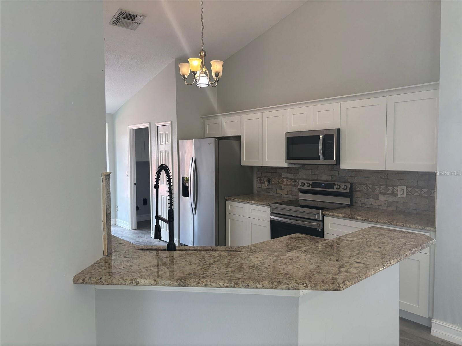 Image 4 of 24 For 2830 Strand Circle