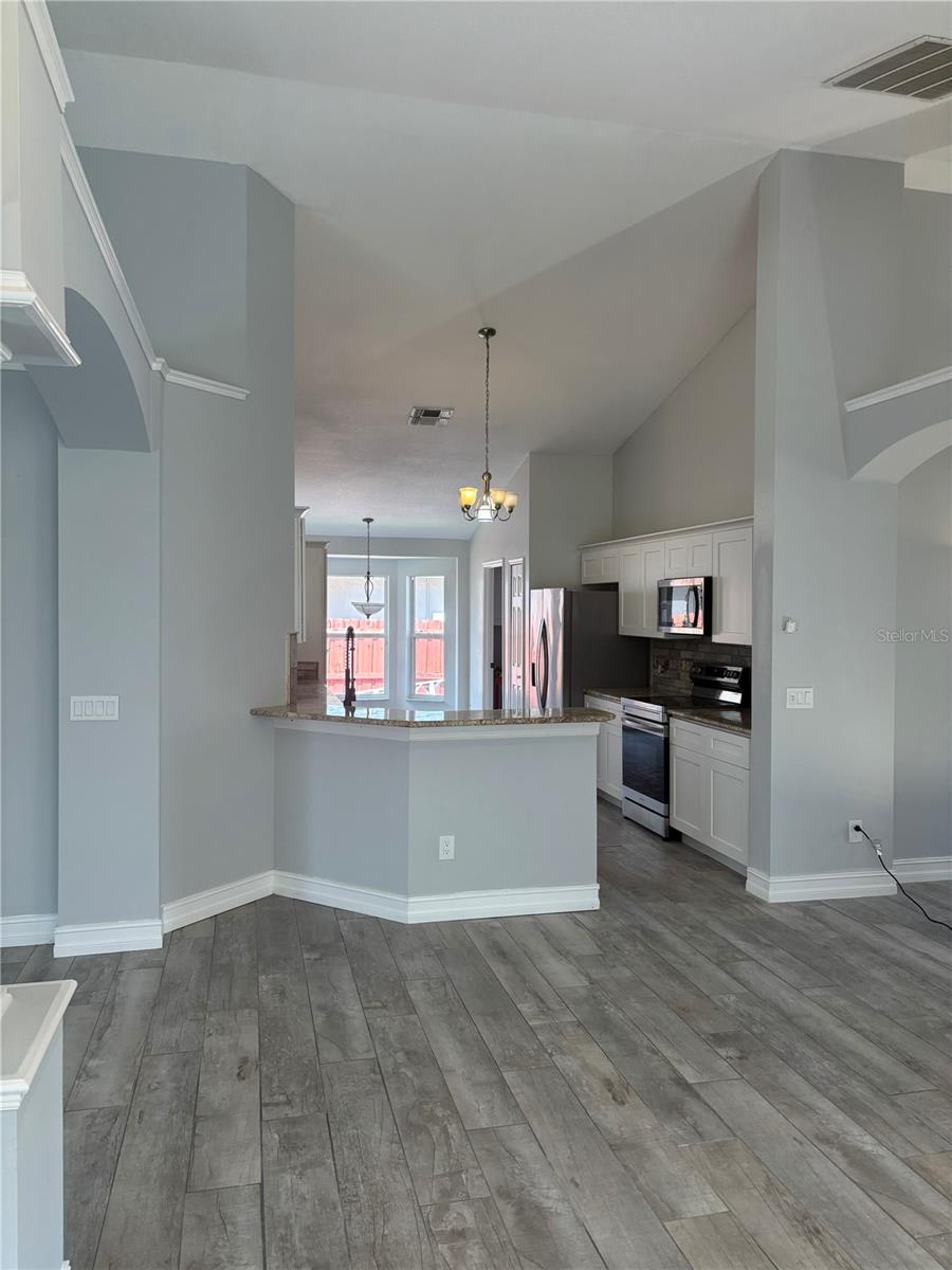 Image 5 of 24 For 2830 Strand Circle