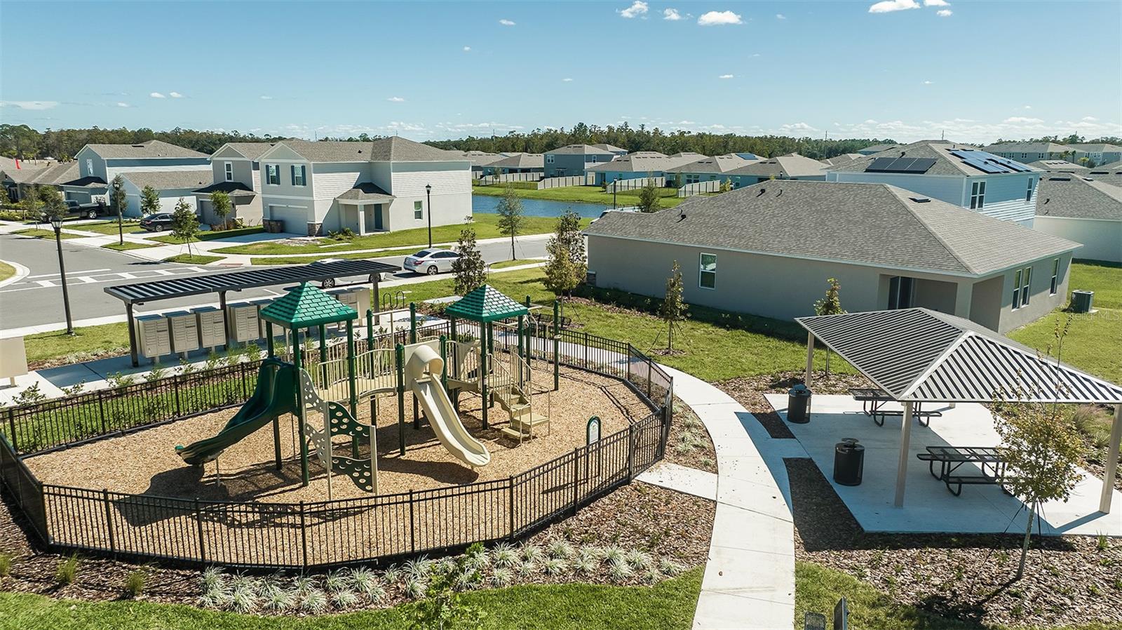 Image 32 of 46 For 221 Streamwater Way