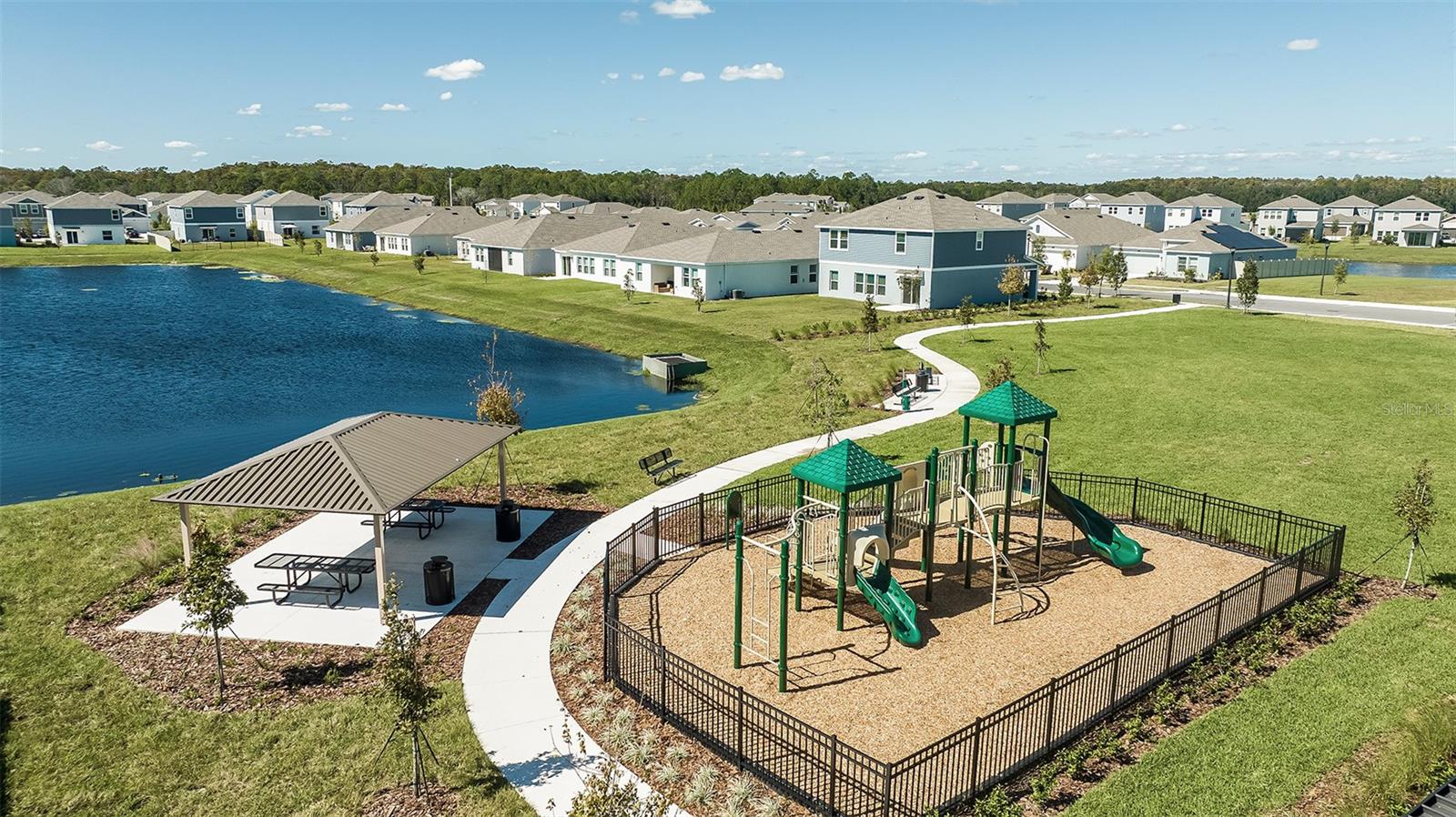 Image 33 of 46 For 221 Streamwater Way