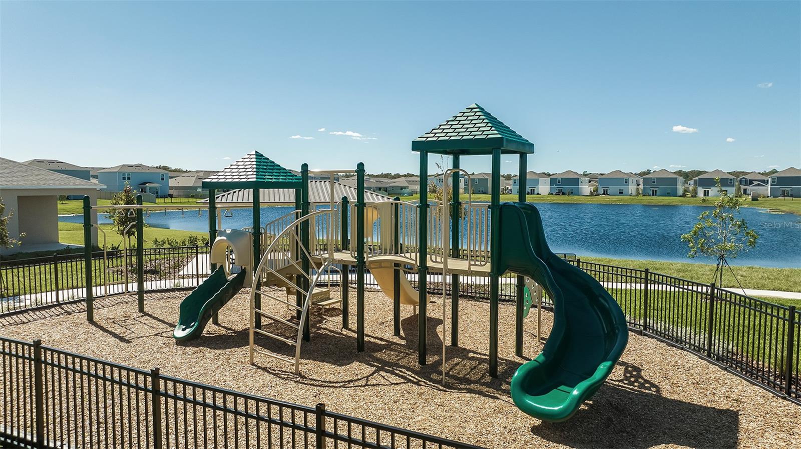 Image 37 of 46 For 221 Streamwater Way