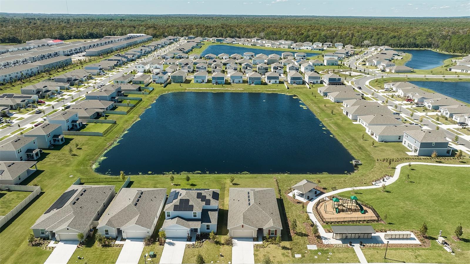 Image 38 of 46 For 221 Streamwater Way