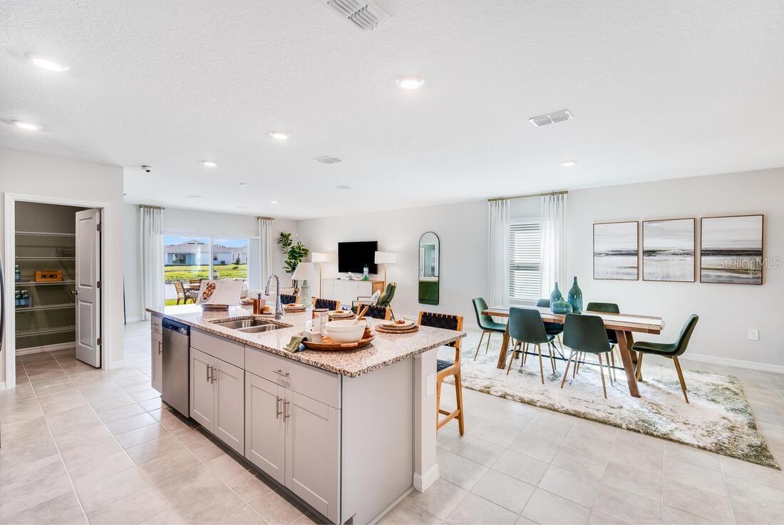 Image 6 of 46 For 221 Streamwater Way