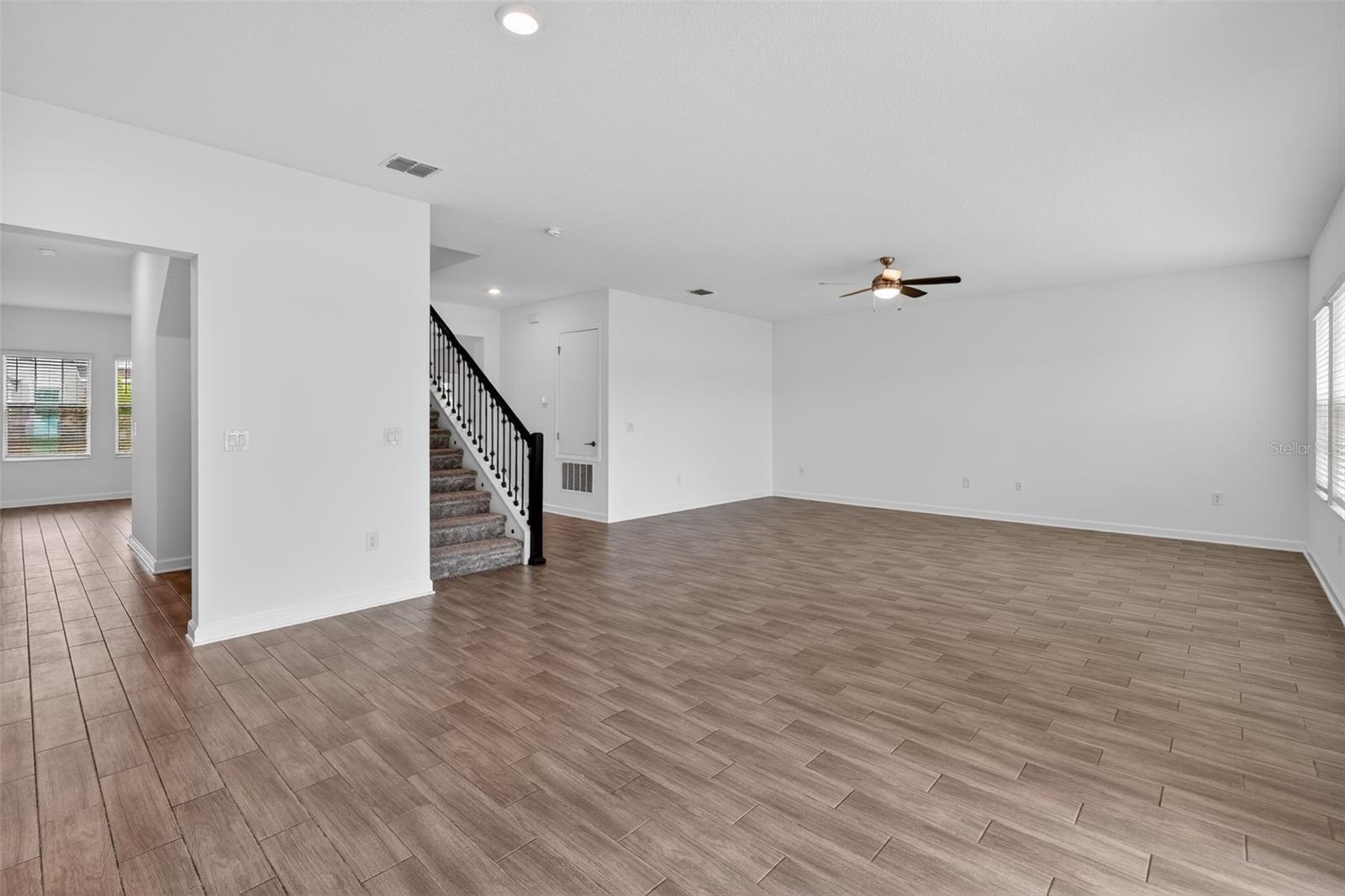 Image 18 of 65 For 3048 Ella Way