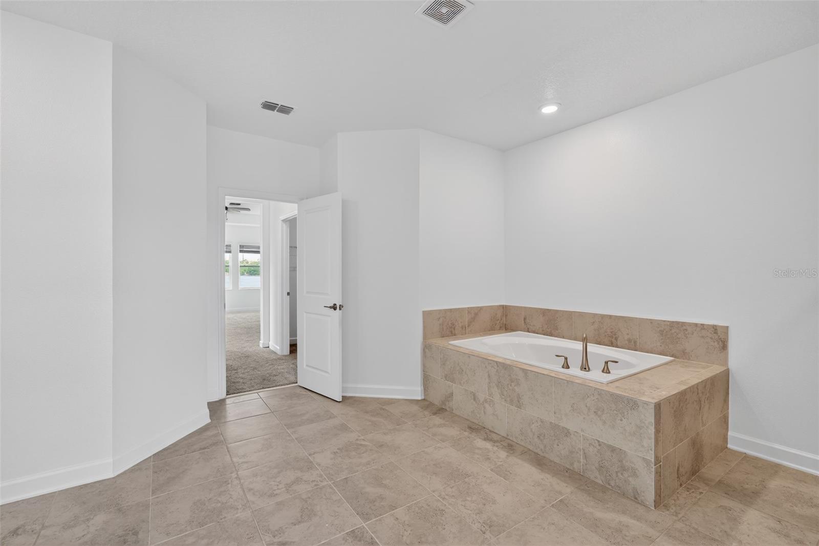 Image 27 of 65 For 3048 Ella Way