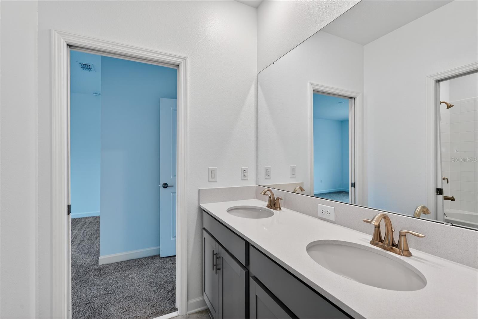 Image 45 of 65 For 3048 Ella Way