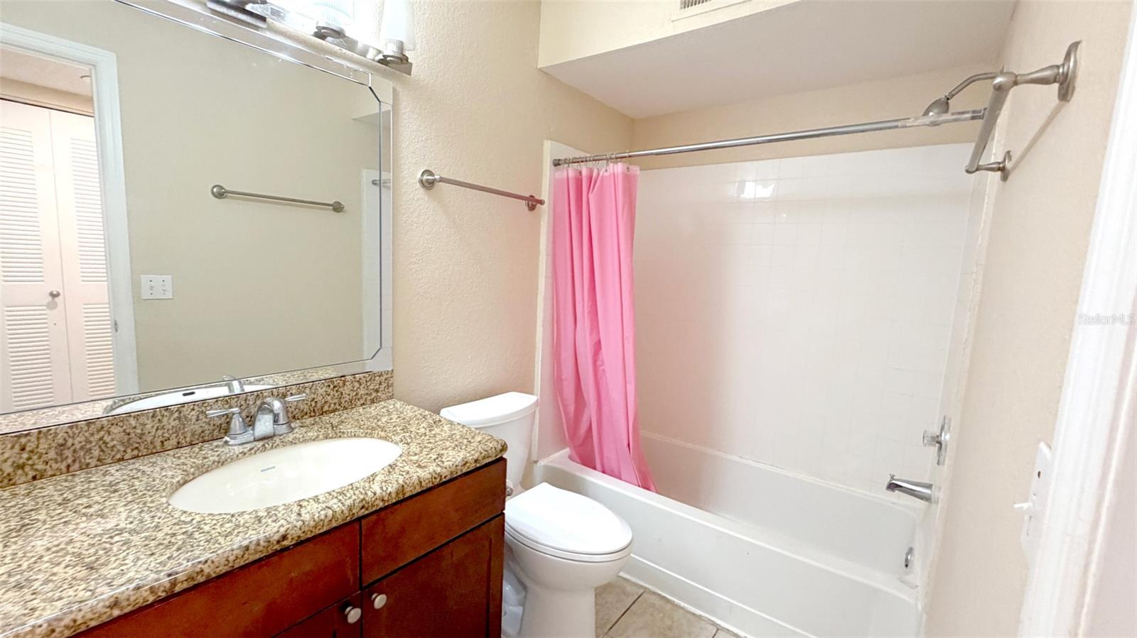 Image 6 of 17 For 5144 Conroy Road 1033