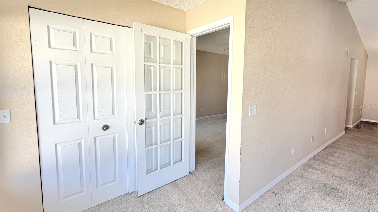 Image 8 of 17 For 5144 Conroy Road 1033