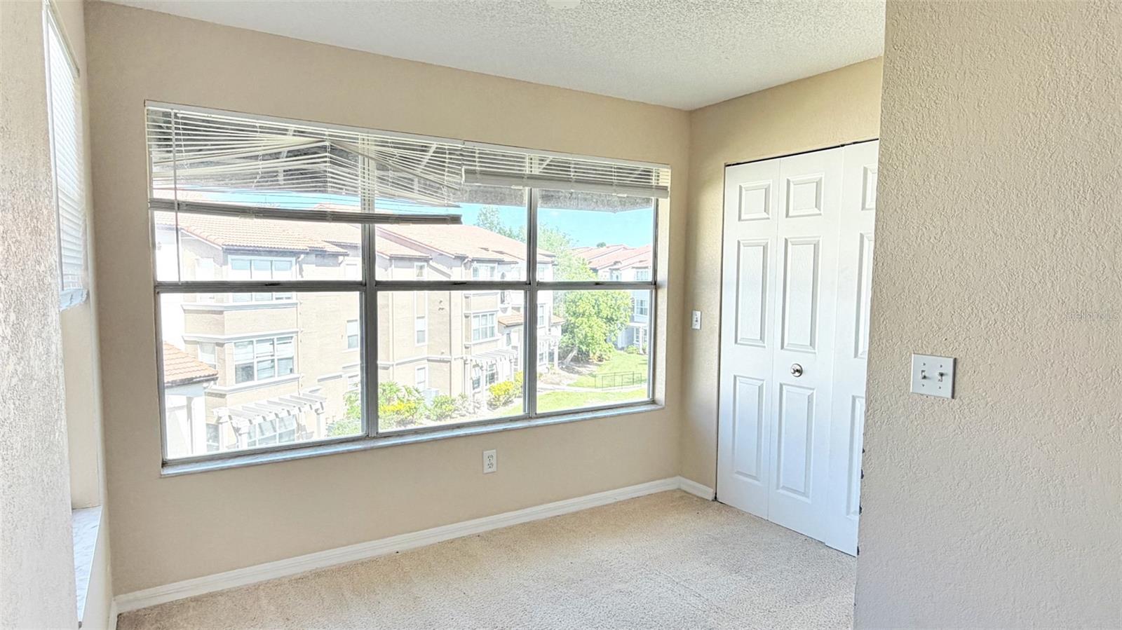 Image 9 of 17 For 5144 Conroy Road 1033