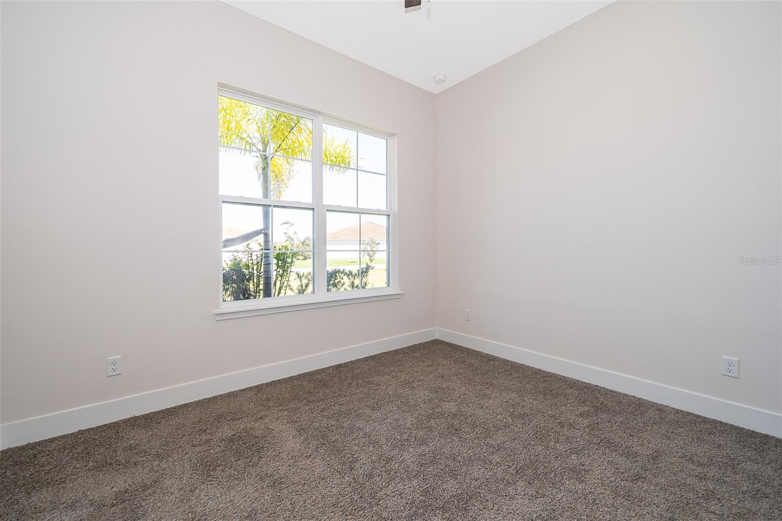 Image 16 of 38 For 2400 Symphony Circle