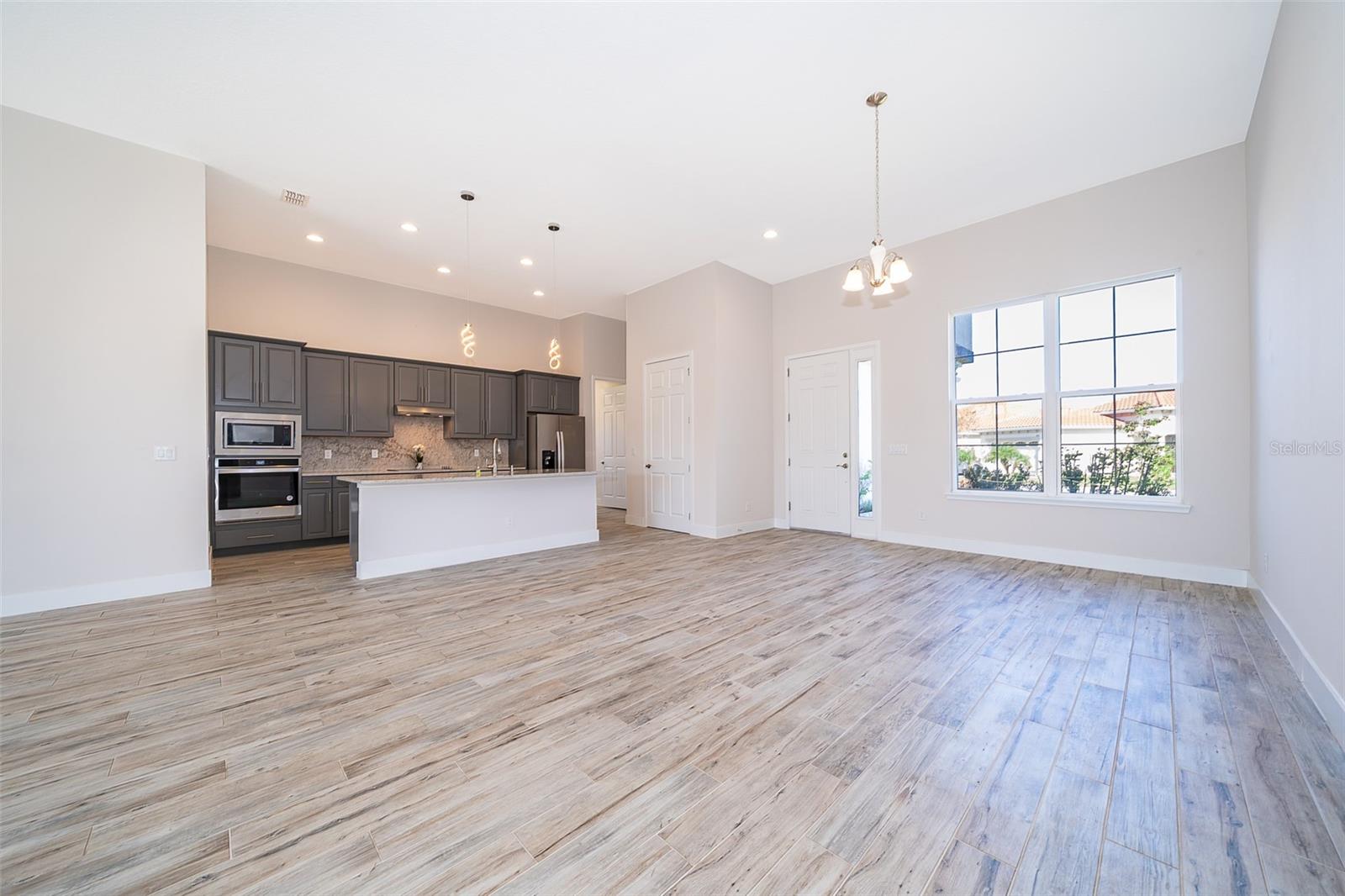 Image 8 of 38 For 2400 Symphony Circle