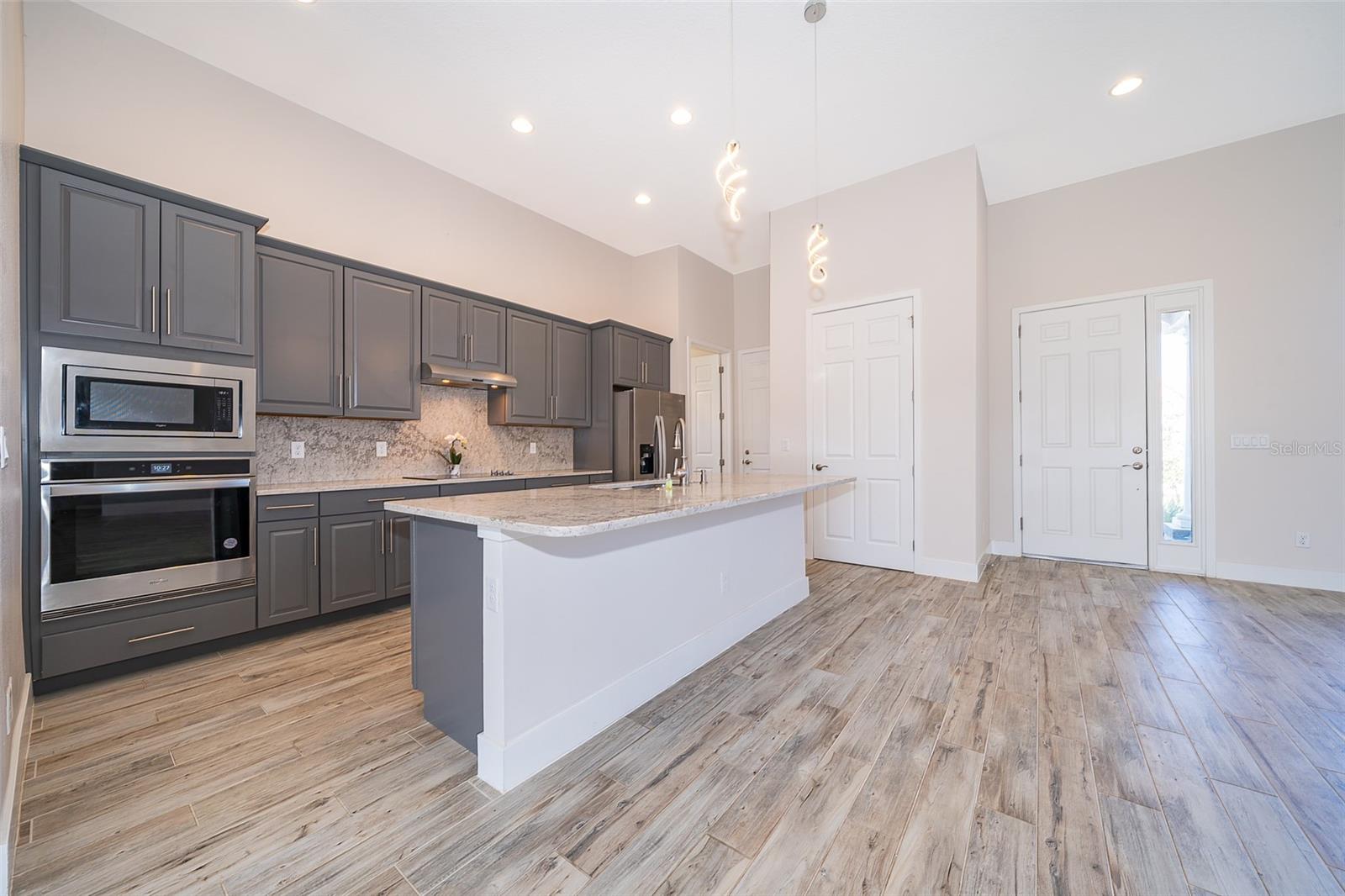 Image 9 of 38 For 2400 Symphony Circle