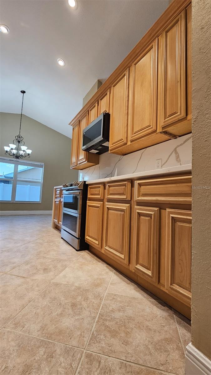 Image 12 of 25 For 14057 Ithaca Way