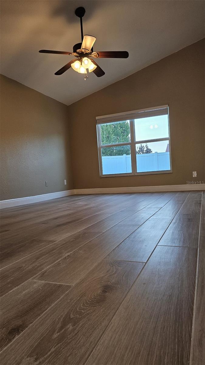 Image 17 of 25 For 14057 Ithaca Way