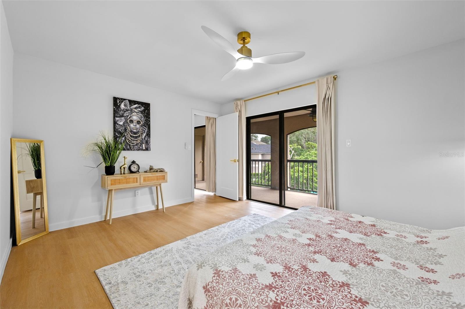 Image 11 of 42 For 1055 Kensington Park Drive 205