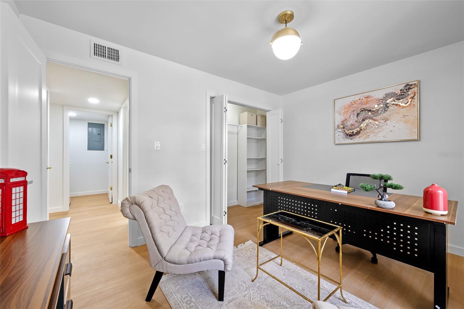 Image 15 of 42 For 1055 Kensington Park Drive 205