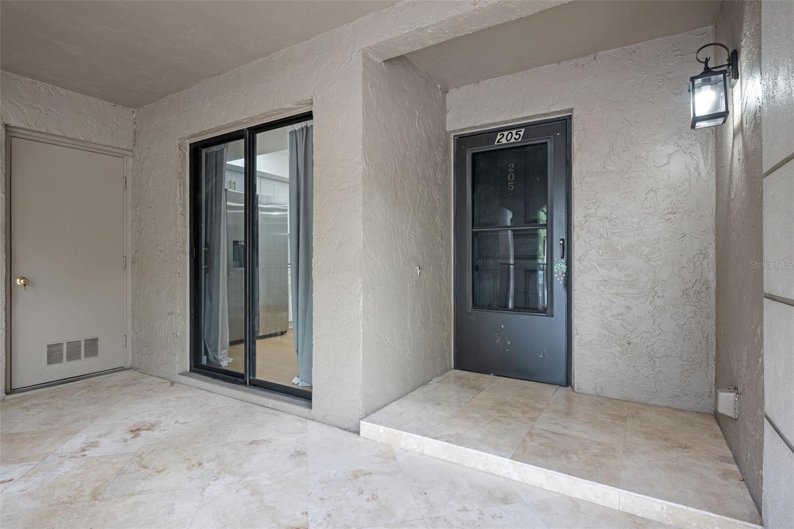 Image 22 of 42 For 1055 Kensington Park Drive 205