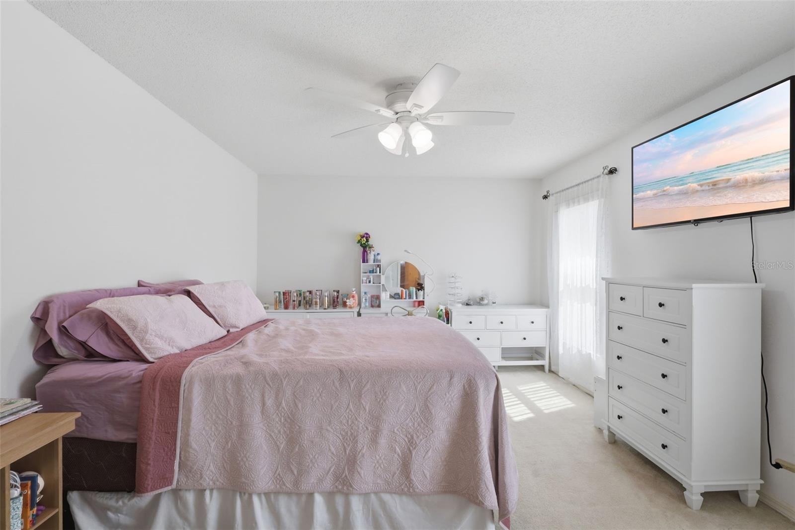 Image 12 of 19 For 774 Barclay Terrace