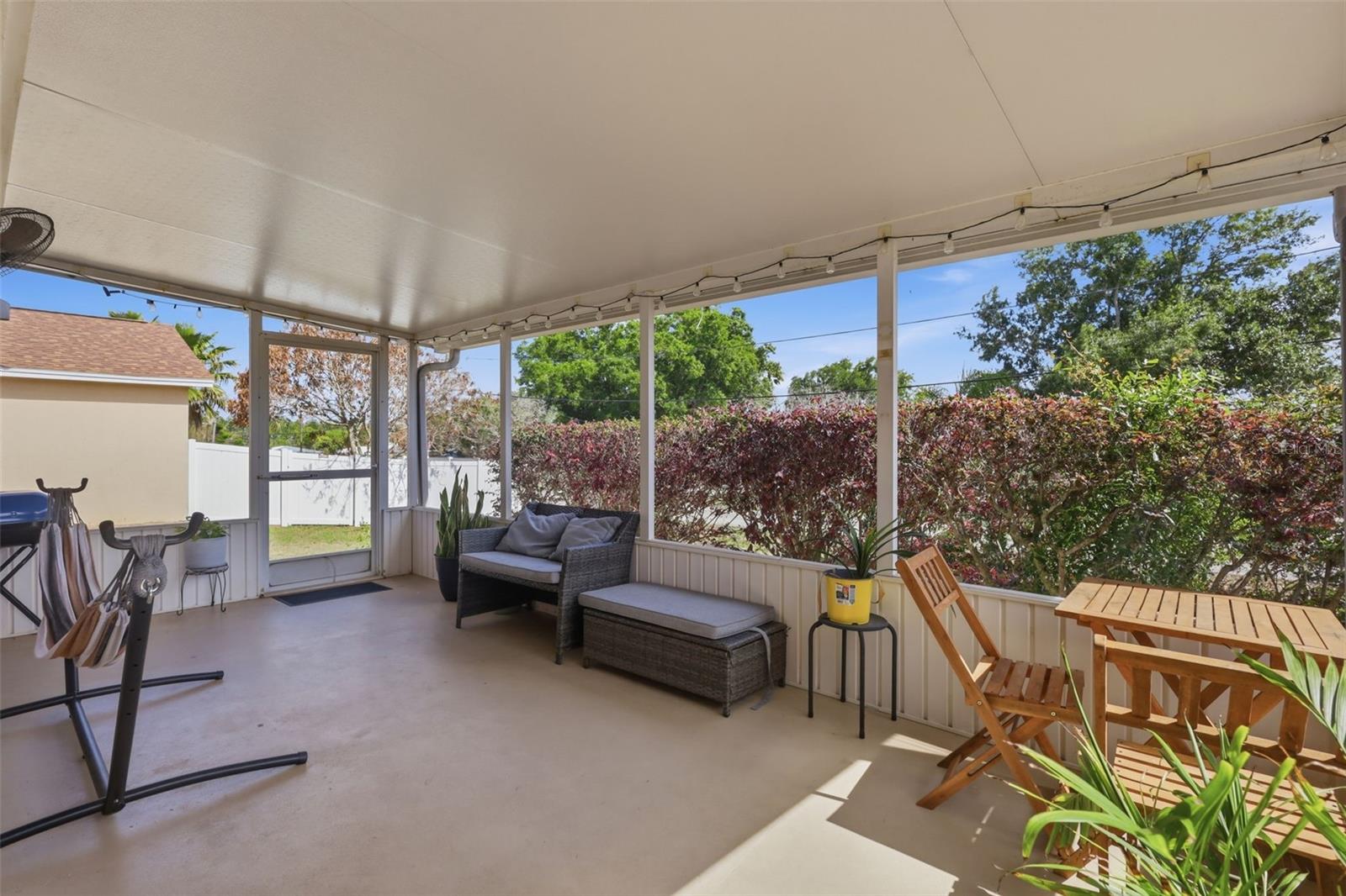 Image 16 of 19 For 774 Barclay Terrace