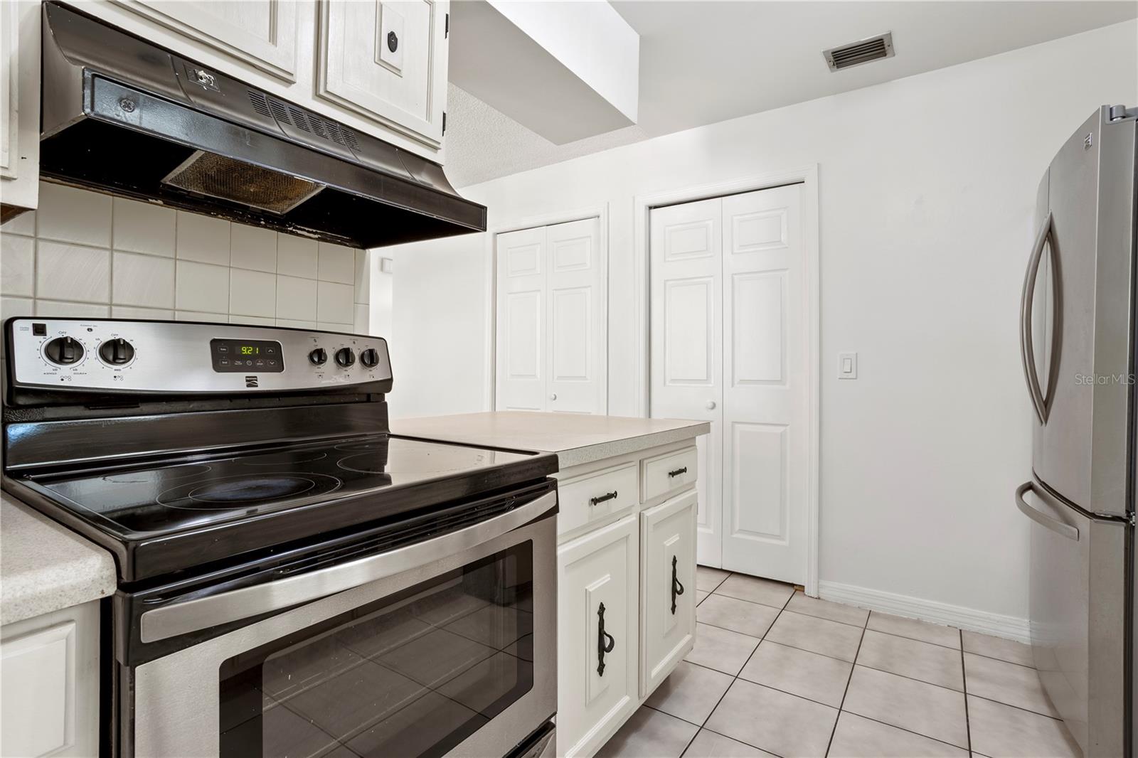 Image 13 of 29 For 847 Carlson Drive