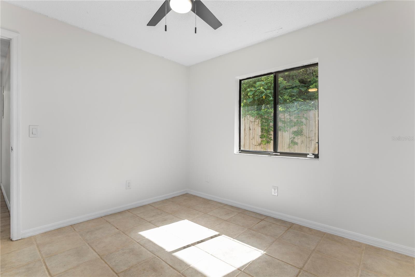 Image 17 of 29 For 847 Carlson Drive