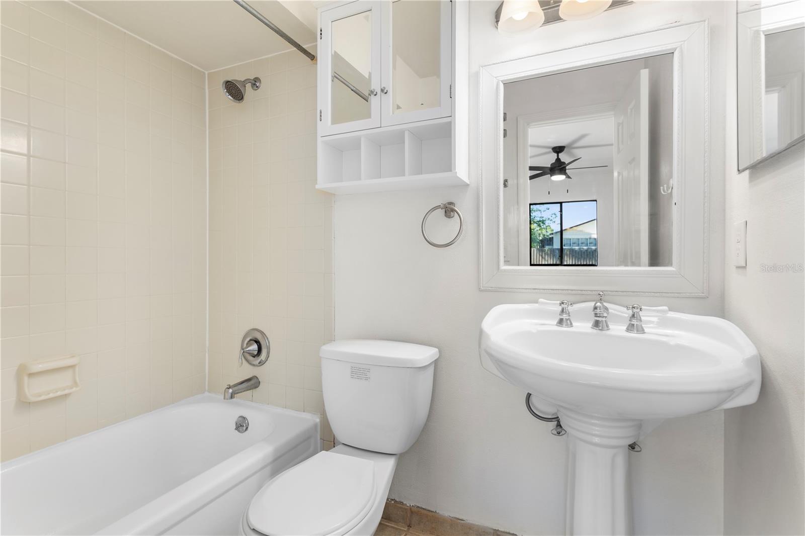 Image 20 of 29 For 847 Carlson Drive