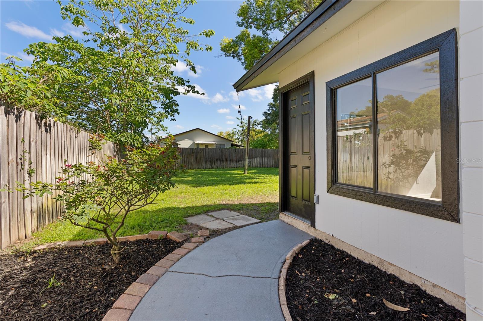 Image 24 of 29 For 847 Carlson Drive