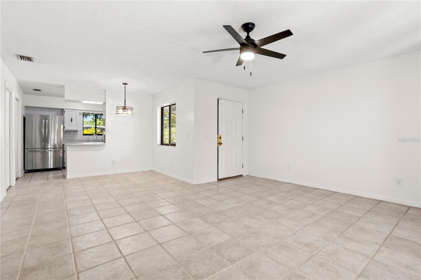 Image 7 of 29 For 847 Carlson Drive