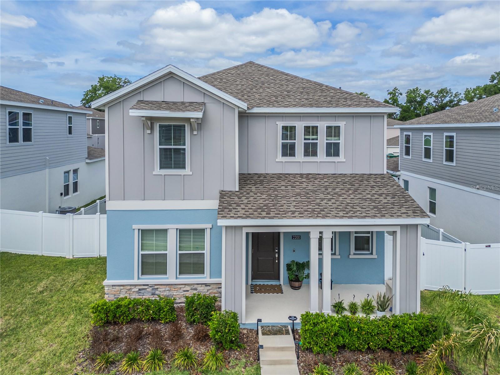 Image 3 of 45 For 2200 Sweet Honey Lane