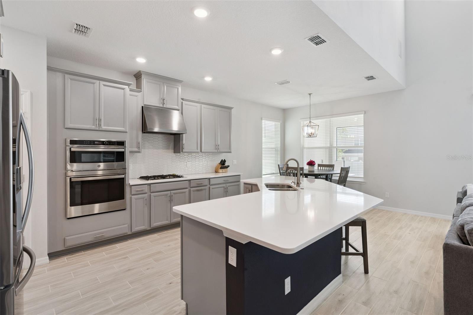 Image 18 of 55 For 2736 Plume Road