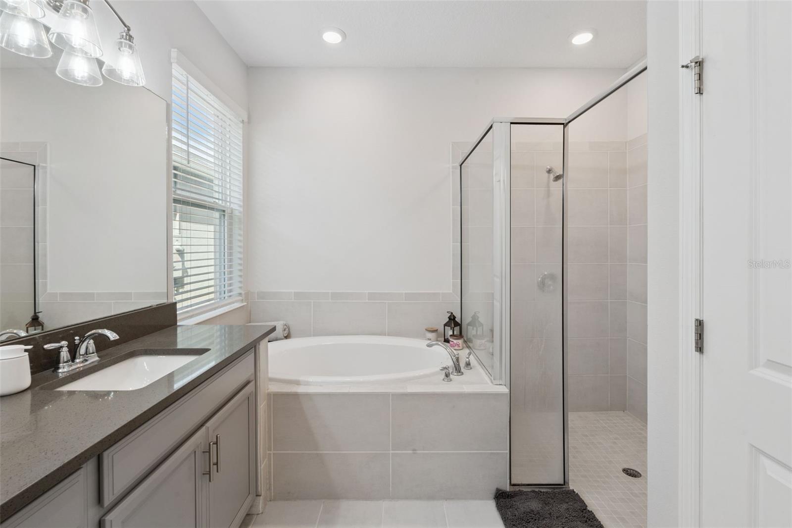 Image 28 of 55 For 2736 Plume Road