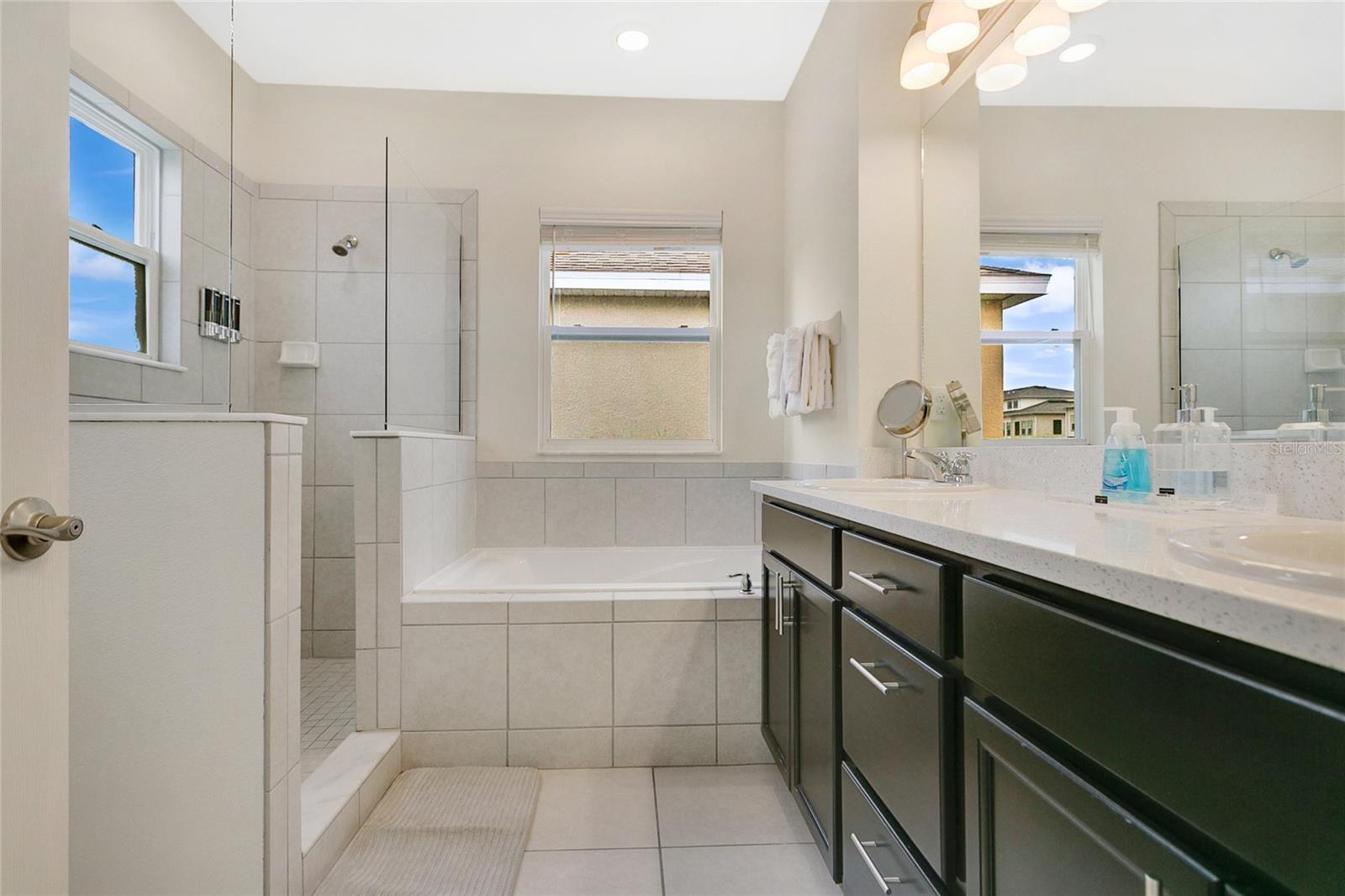 Image 14 of 36 For 262 Bella Prestwick Boulevard